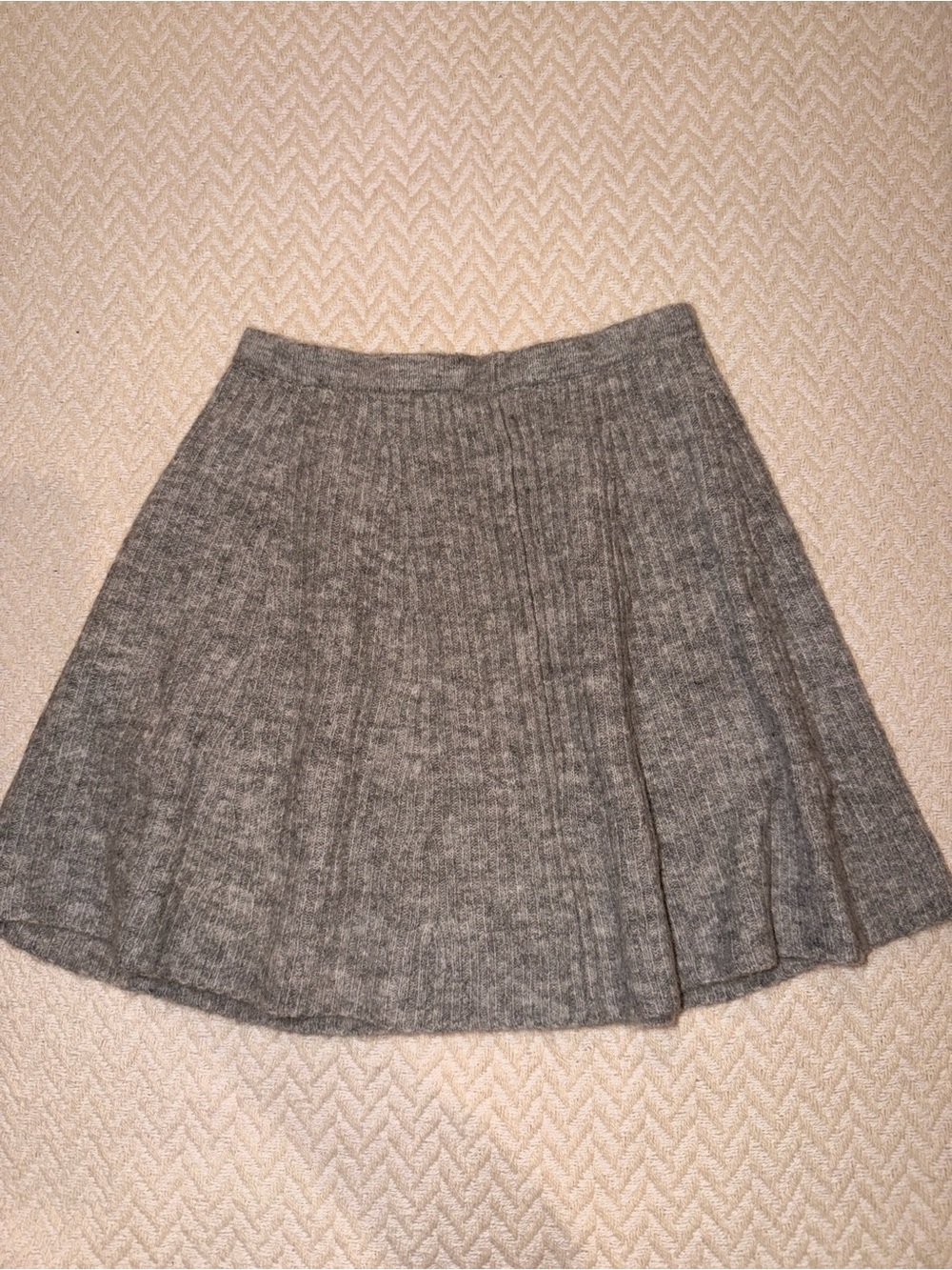H&M/ Divided Gray Knit Pleated Mini Skirt - Classic Women's Skirt